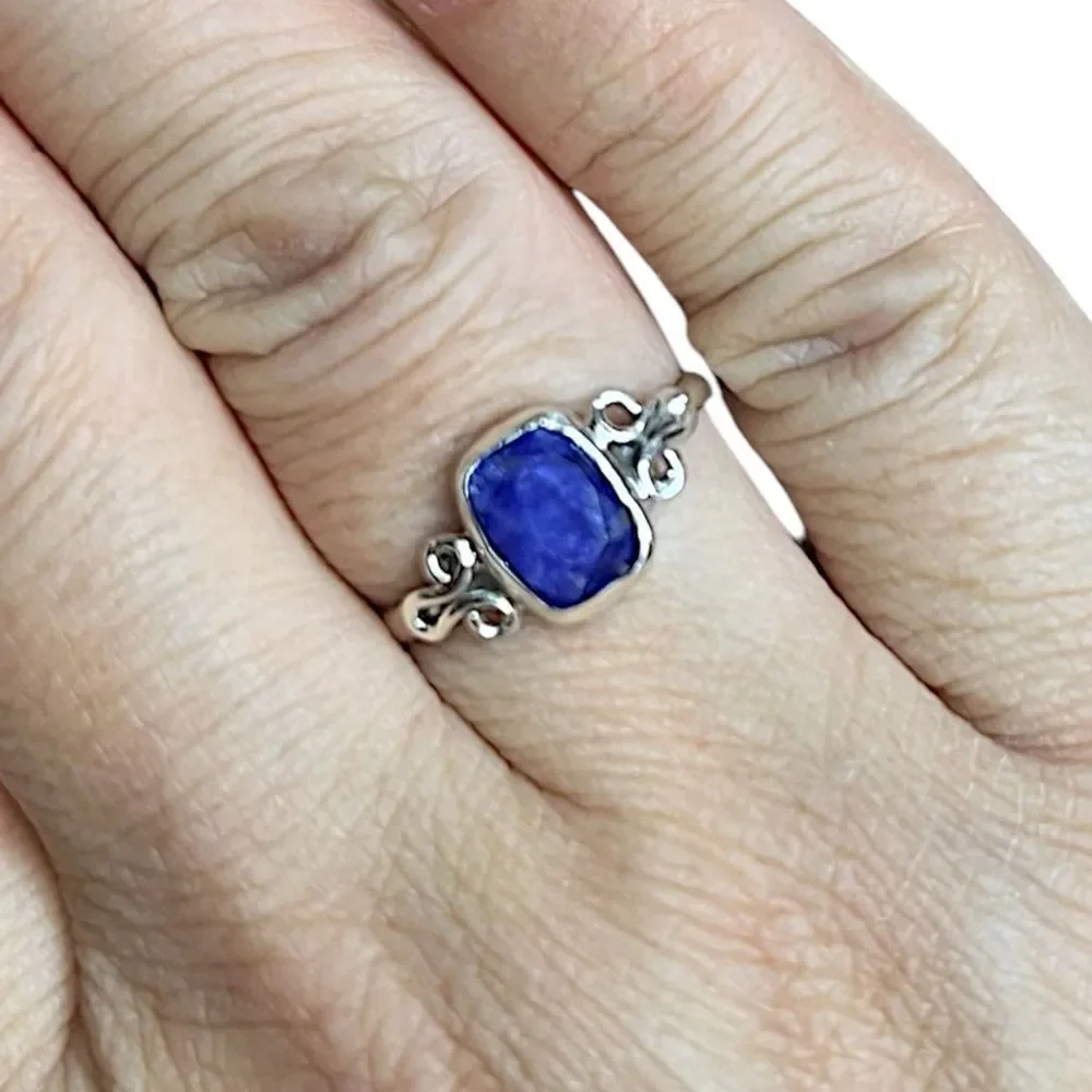 Elegant Artisan Sterling Silver Genuine Faceted Iolite Ring Size 7.5